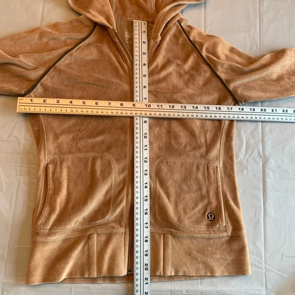 🧥 Lululemon Tan Full-Zip Hooded Sweater – Early-Era / OG Style – Women’s Small 🧥 - Picture 15 of 15